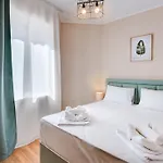Izida Palace 3* ساني بيتش