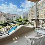 Izida Palace ساني بيتش