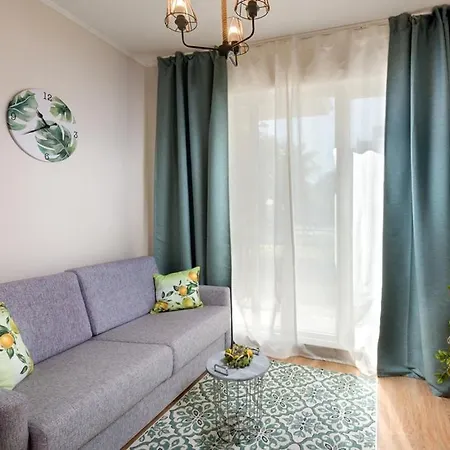 Izida Palace Aparthotel