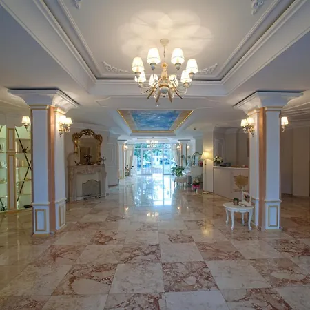 Izida Palace *
