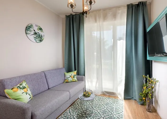 Izida Palace Aparthotel