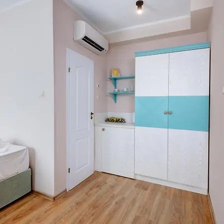 Izida Palace Apartahotel