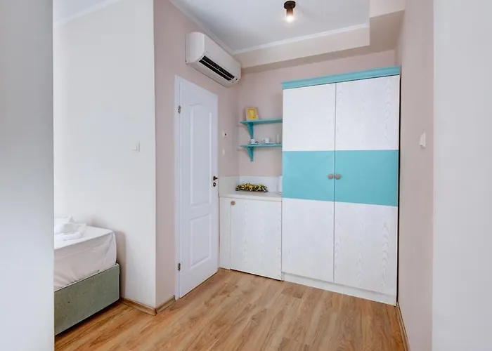 Izida Palace 公寓式酒店