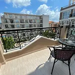 Izida Palace 3* Σάνι Μπιτς